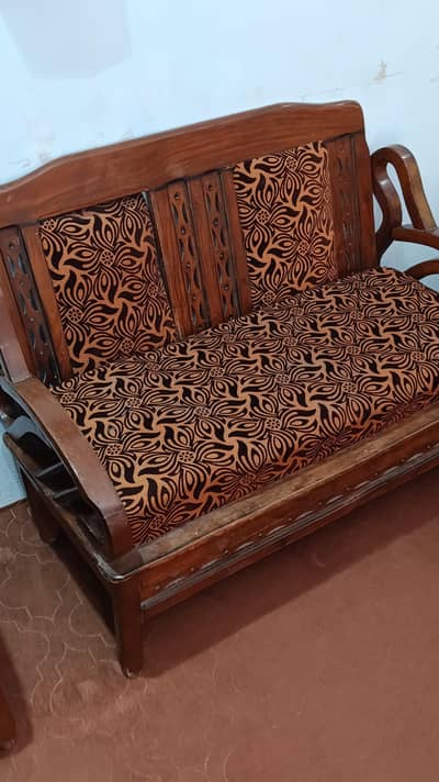 4 sofa Wooden sofa set , solid wood 2 seater 4 sofas good condition