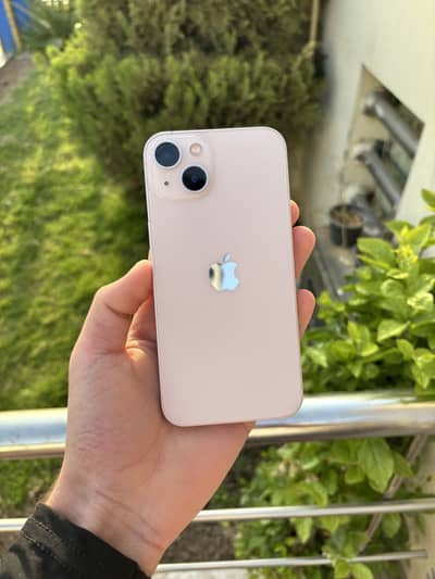 Apple iPhone 13