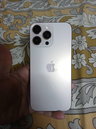 Apple iPhone 16 Pro Max