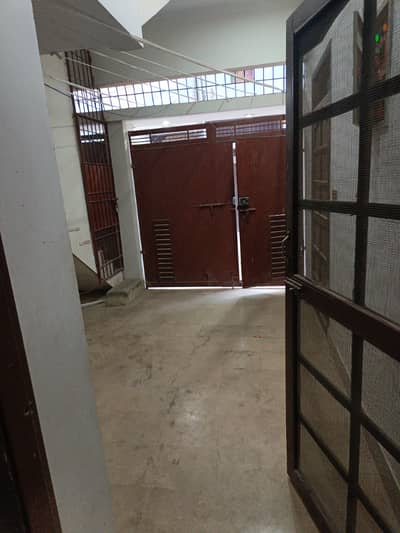 120 sq yards beutyfull portion for rent in malik society