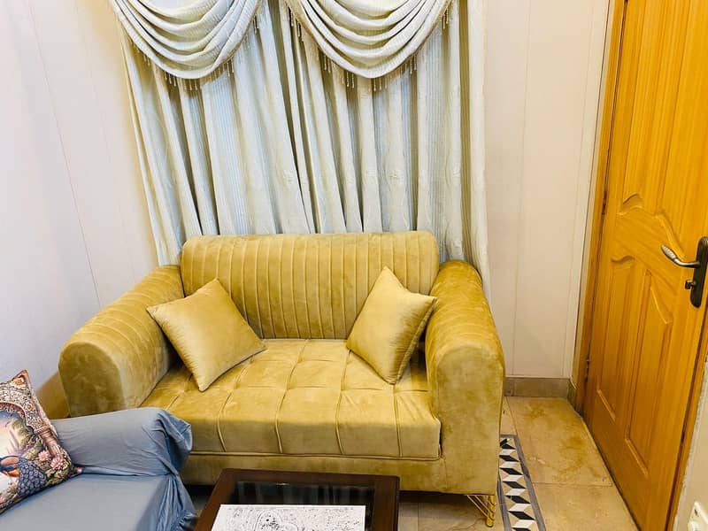 sofa selling 0