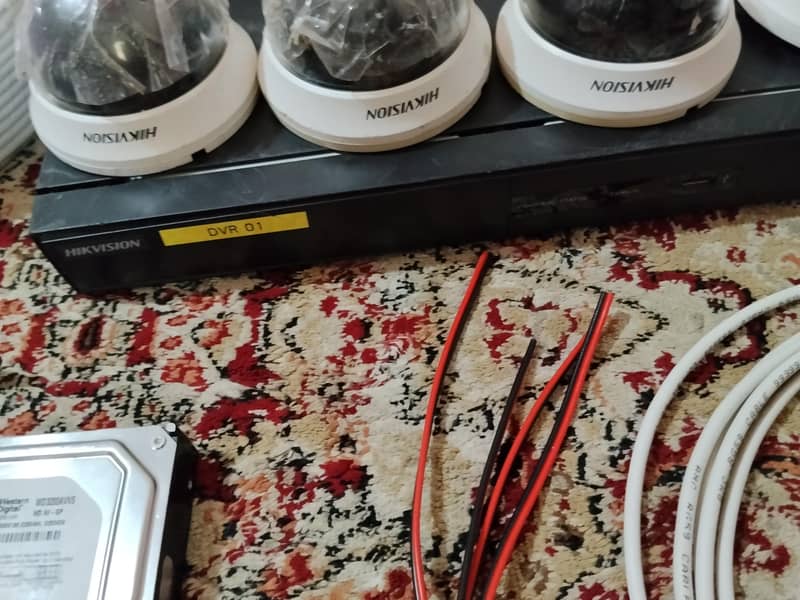 HIKVISION 9