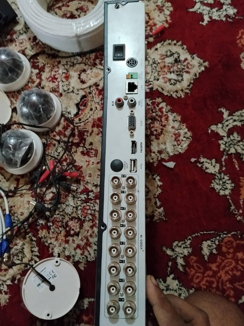 HIKVISION 10