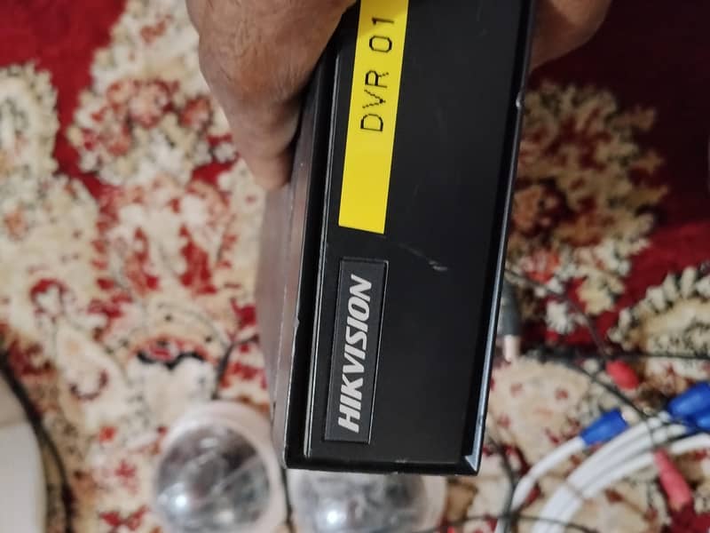 HIKVISION 13