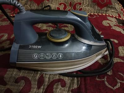 Beltray 3100W Heavy Duty Steam Iron - Excellent Condition