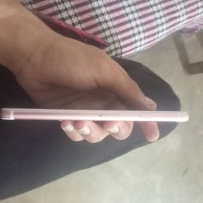 Apple iPhone 6S
