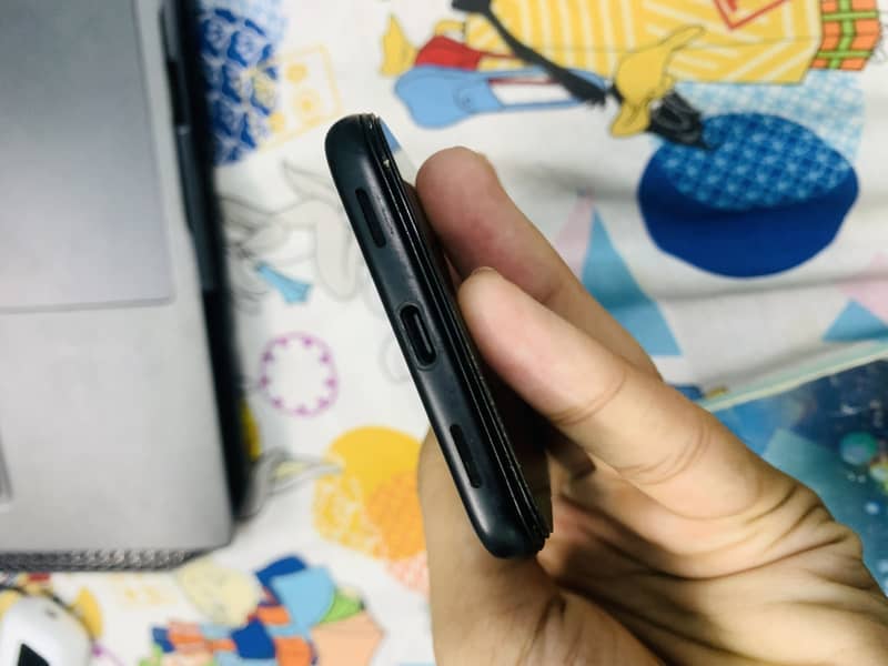 Pixel 4a 6