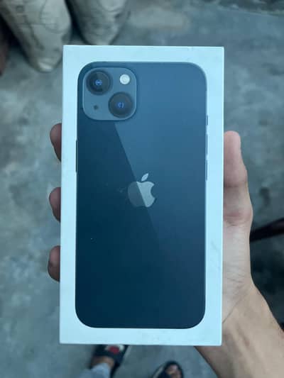 Apple iPhone 13