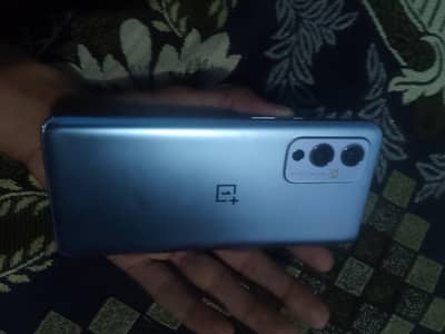 One Plus 9 - 10/10 water pack