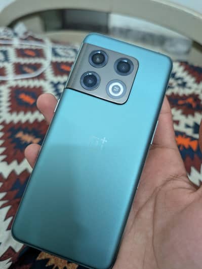 One Plus 10 Pro