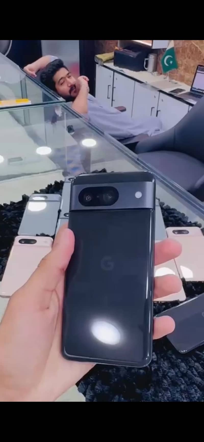 Google Pixel 8 4