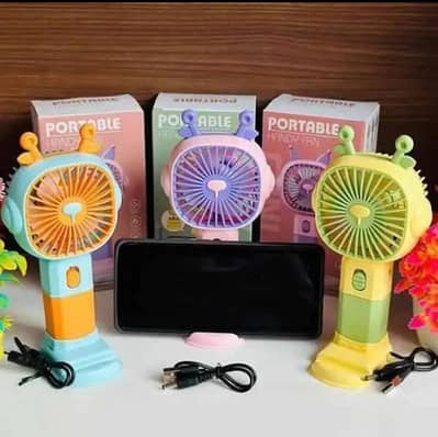 Hand Hold fans available