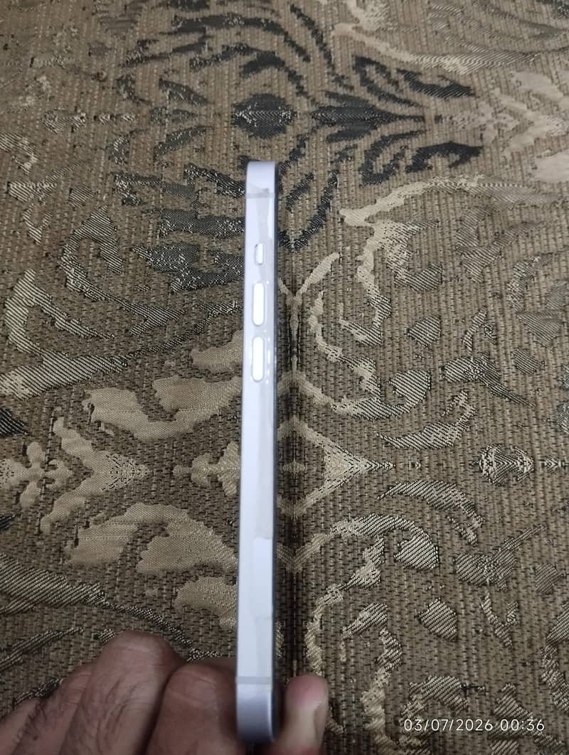 Apple iPhone 14 1
