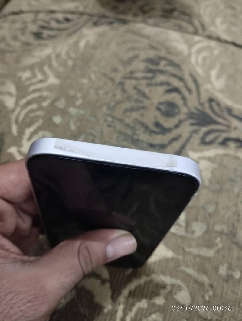 Apple iPhone 14 3