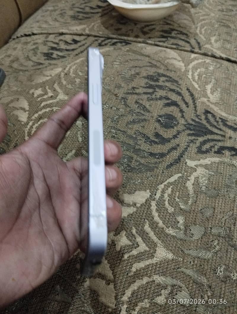 Apple iPhone 14 5