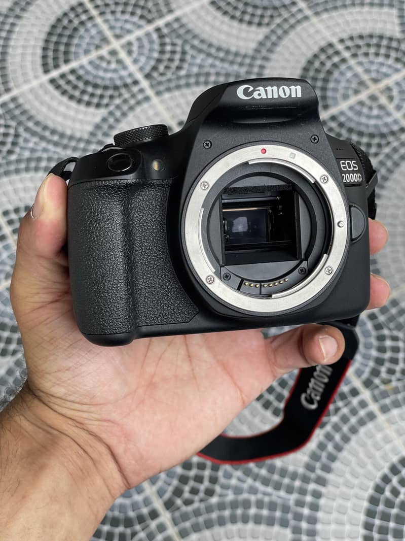 Canon EOS 2000D DSLR Camera. 5