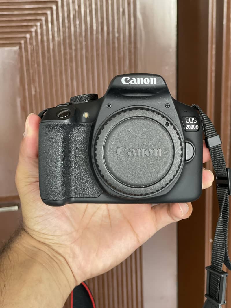 Canon EOS 2000D DSLR Camera. 8