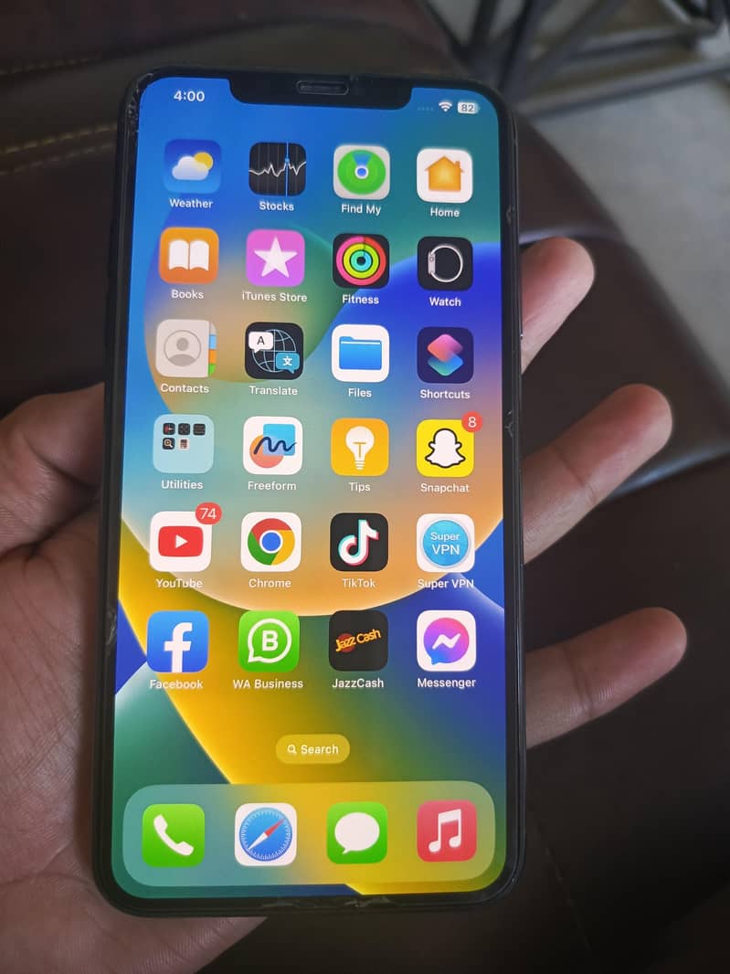 Apple iPhone 11 Pro Max 1