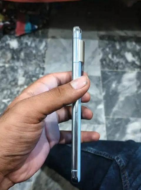 Google Pixel 8 Pro 2