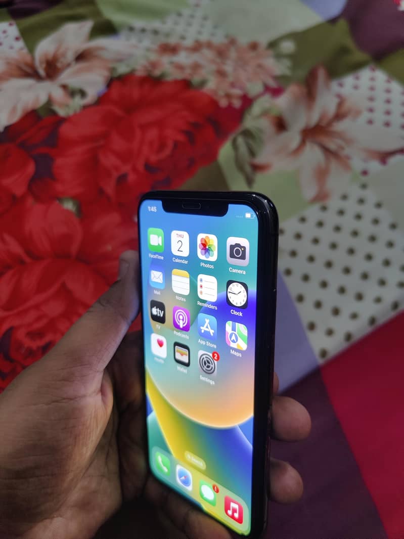 Apple iPhone X 5