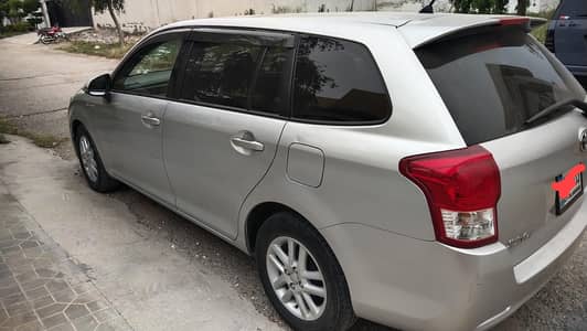 Toyota Corolla Fielder 2013