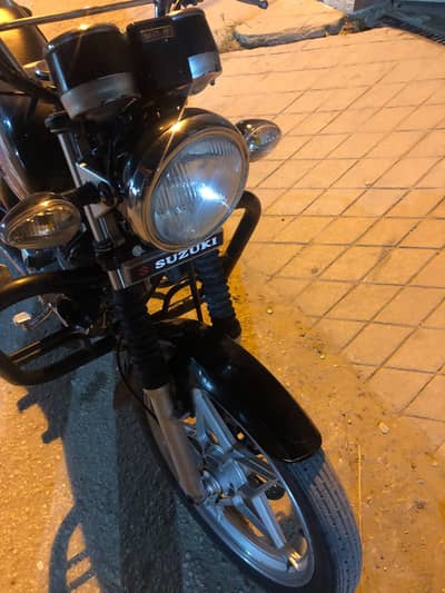 Suzuki GS150 SE