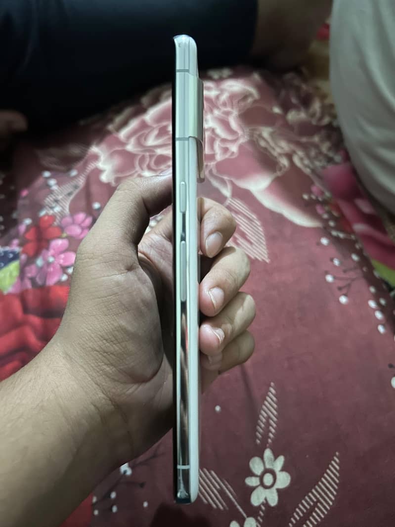 Google Pixel 7 Pro 4