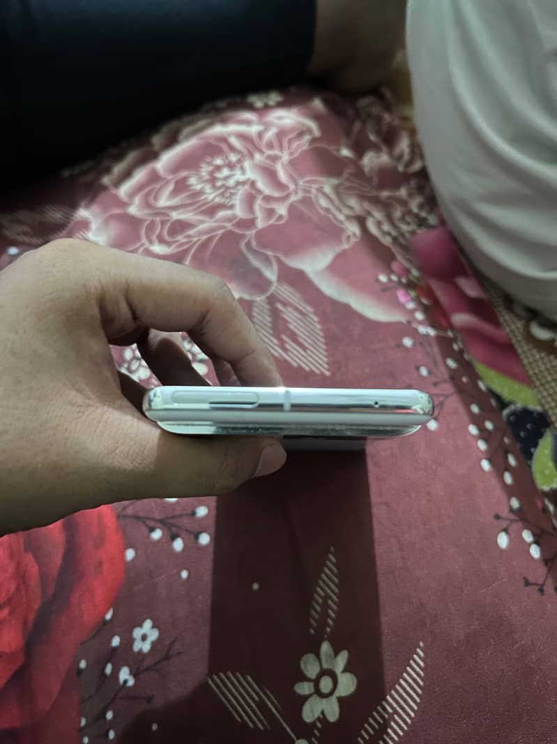 Google Pixel 7 Pro 6