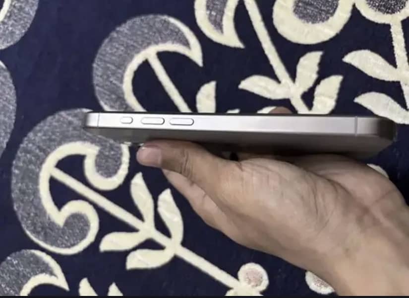 Apple iPhone 15 Pro 5