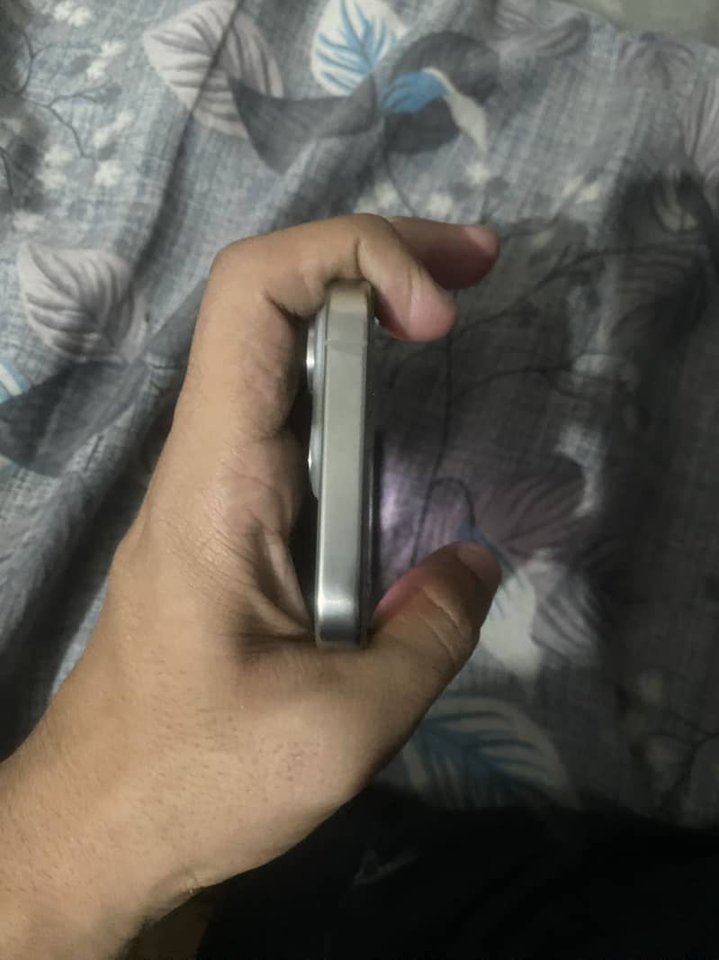 Iphone 15 pro bypass 3
