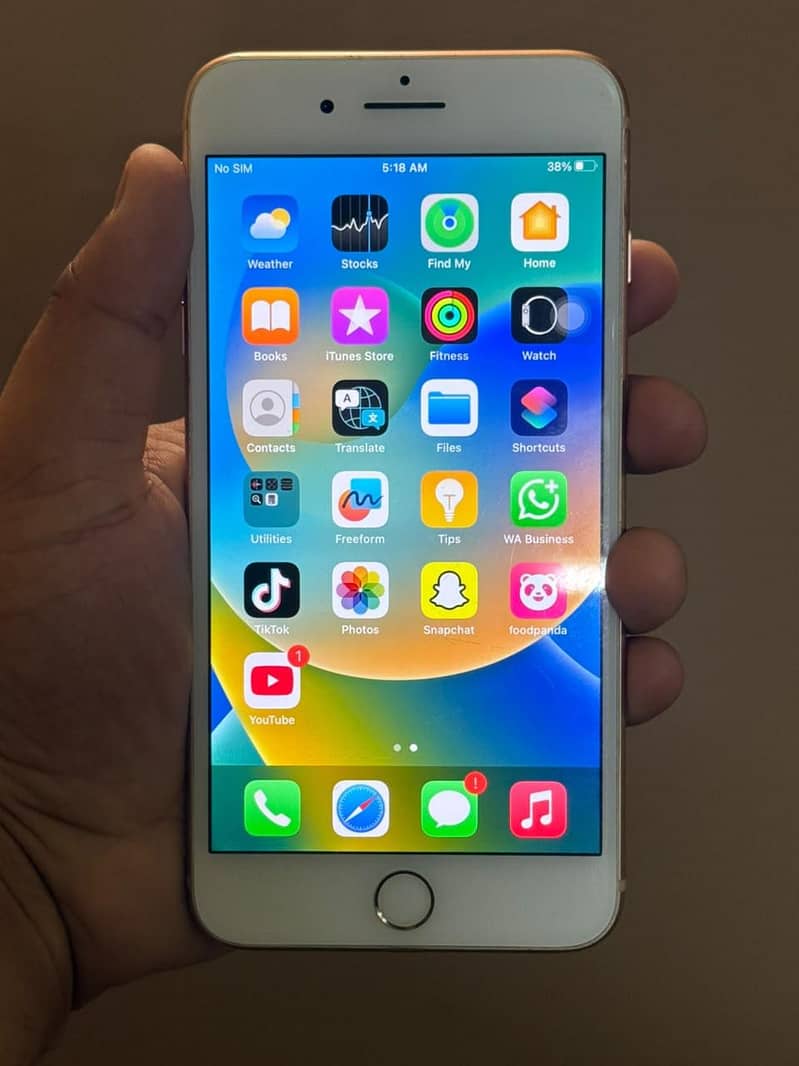 Apple iPhone 8 Plus 3