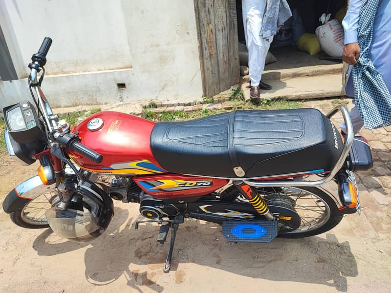 united 70cc 3