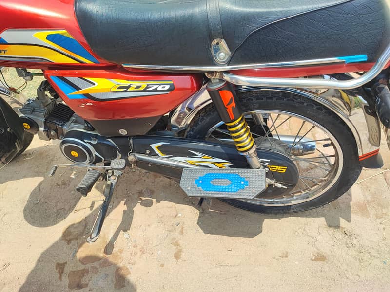 united 70cc 6