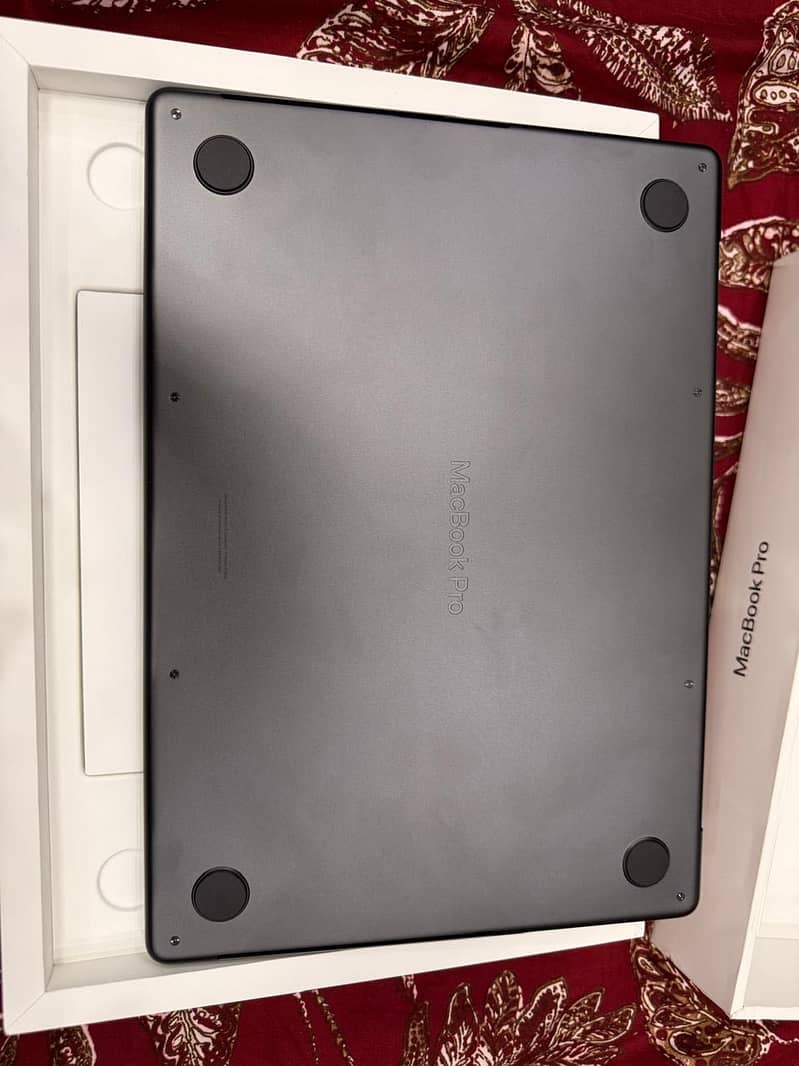 Macbook Pro M5 Pro 2