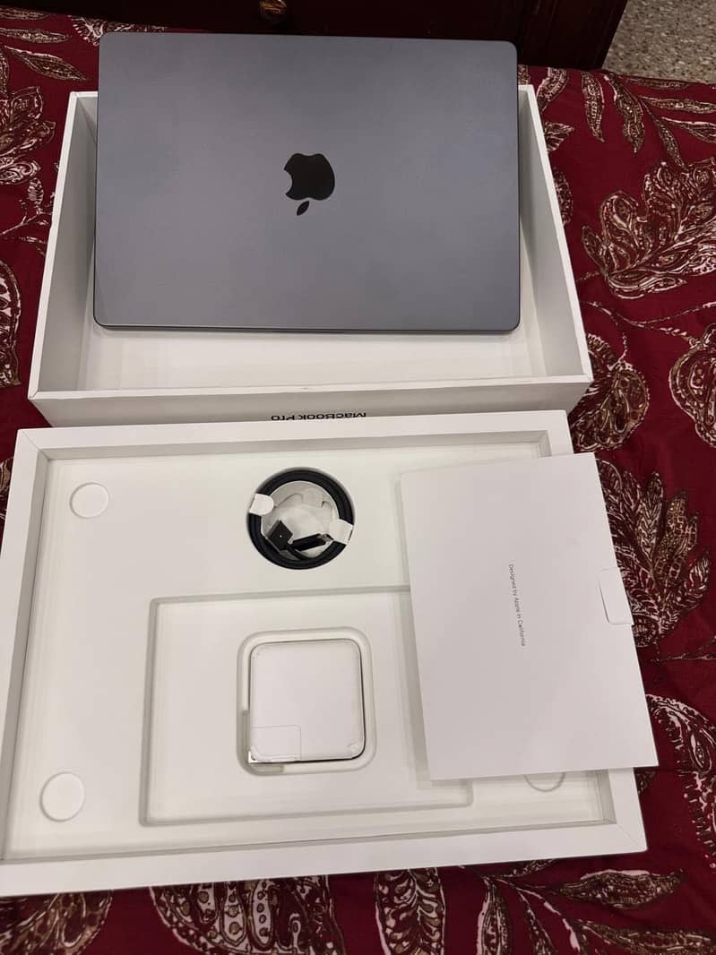 Macbook Pro M5 Pro 4