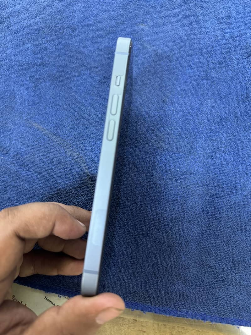 iPhone 14 1