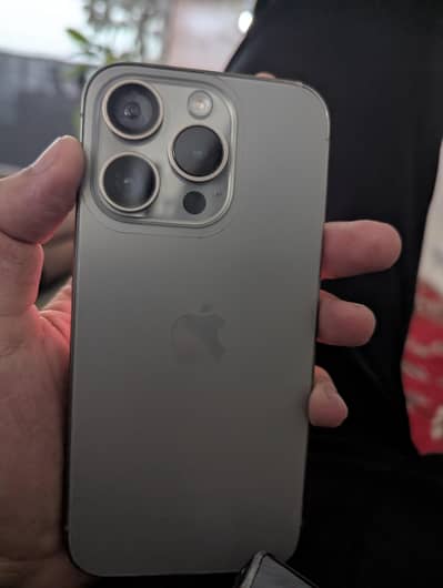 Apple iPhone 15 Pro factory unlocked pannel change 1x camera saaf hona