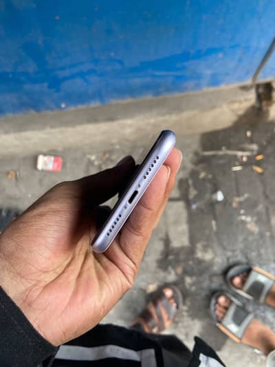 Apple iPhone 11