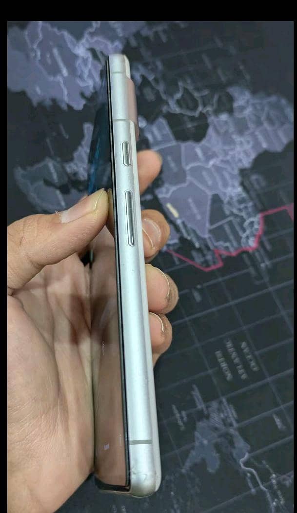 Google Pixel 7 4