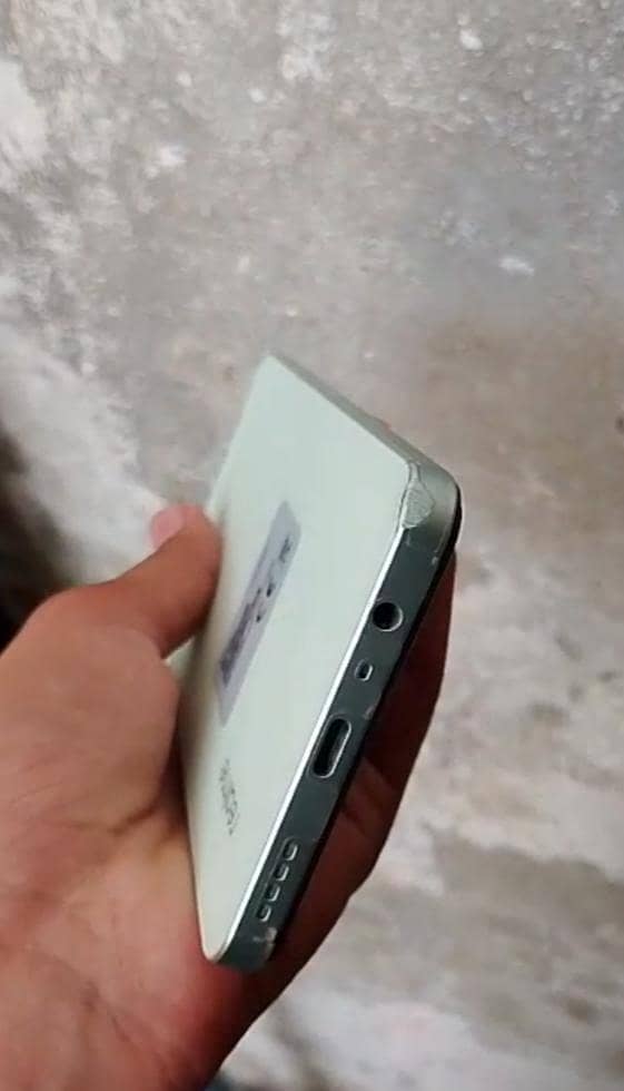 Realme Note 60x 1