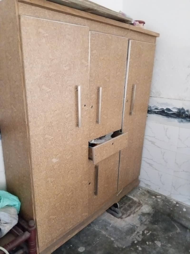 wardrobe 1