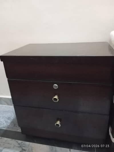 Dressing table with mirror and 2 side tables