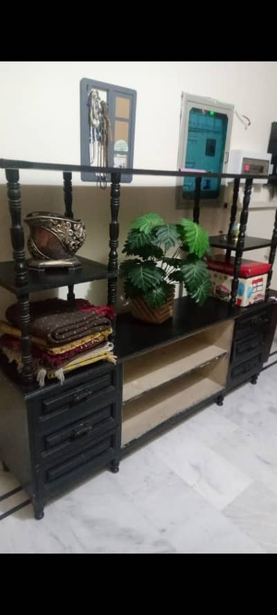 Various household items like TV trolley,  dining etc for urgent sale
