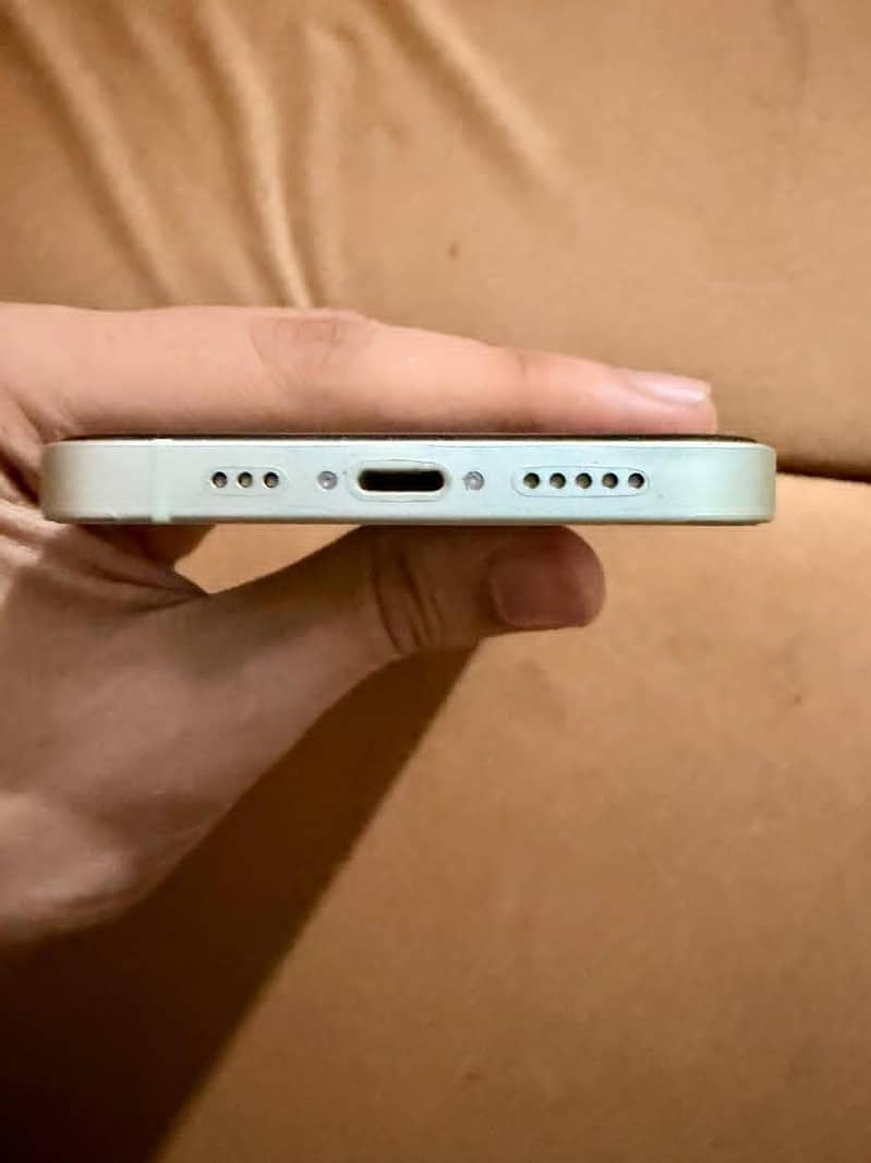 Apple iPhone 12 3