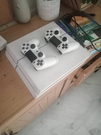 PS4 for urgent sale with two controllers