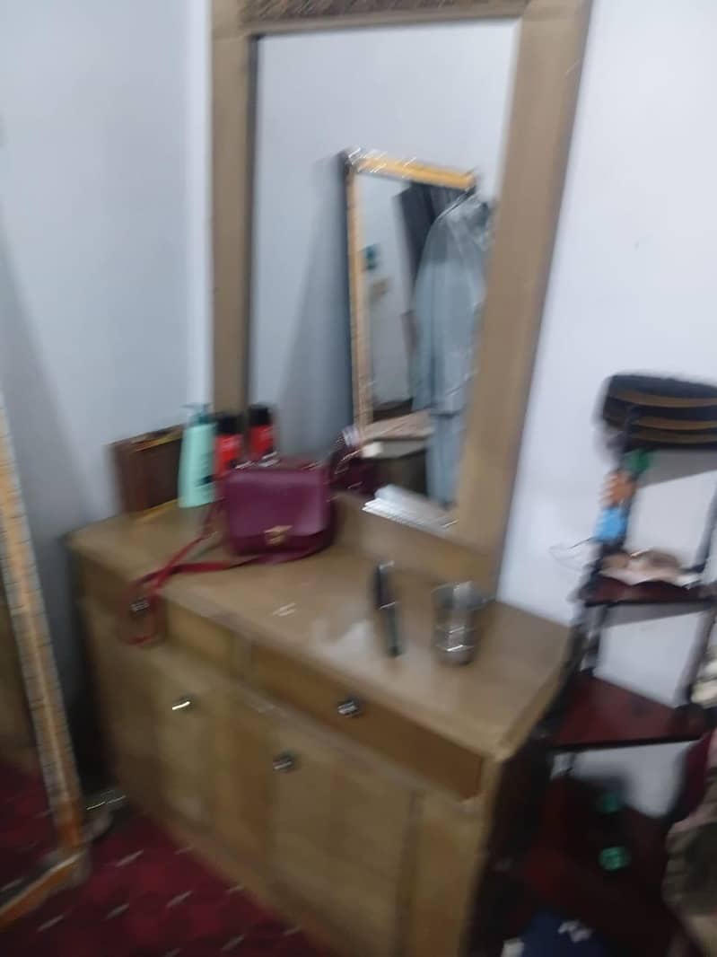 same like new 4