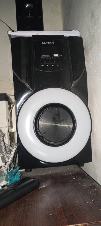 LUNAR sound woffer and spaeker