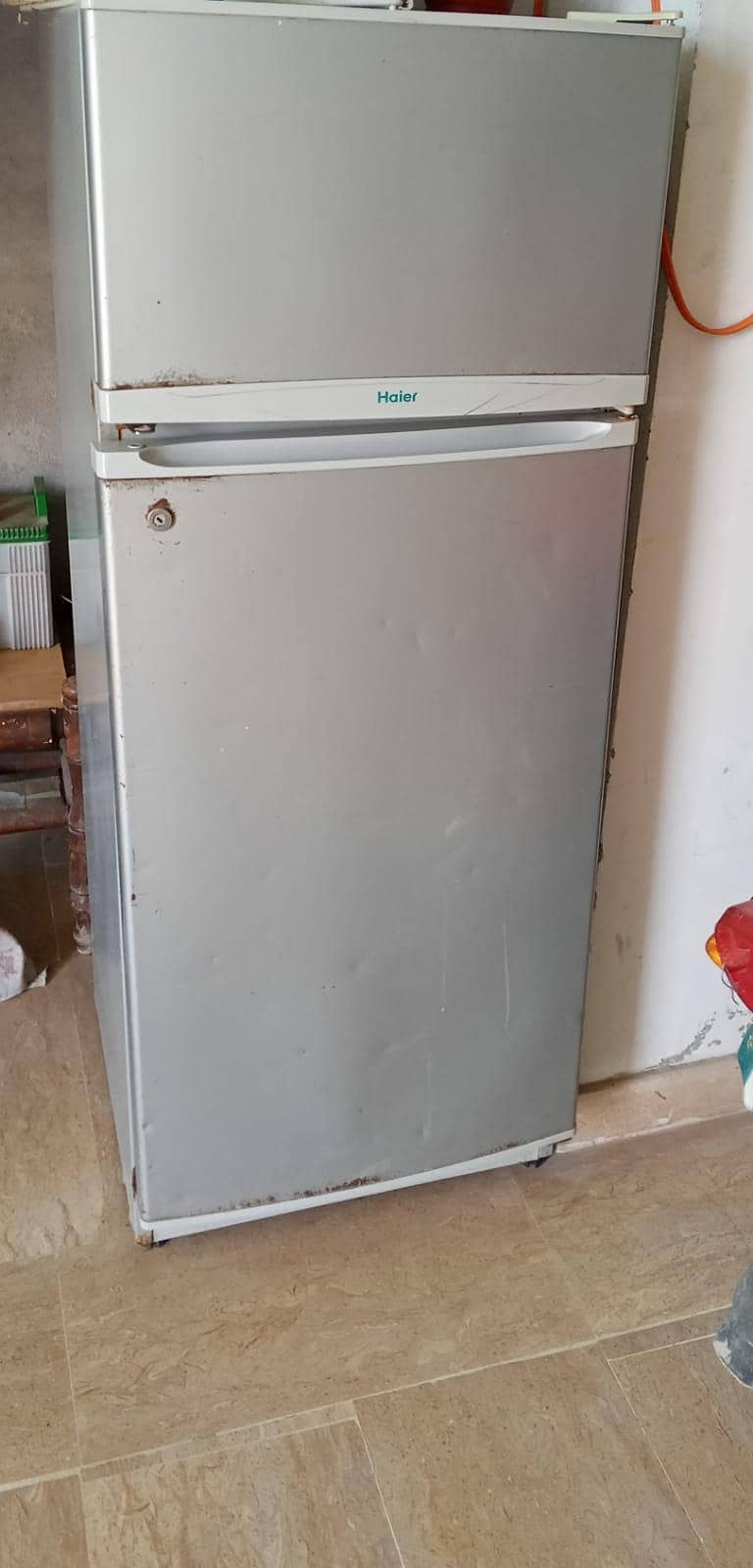 refrigerator 0