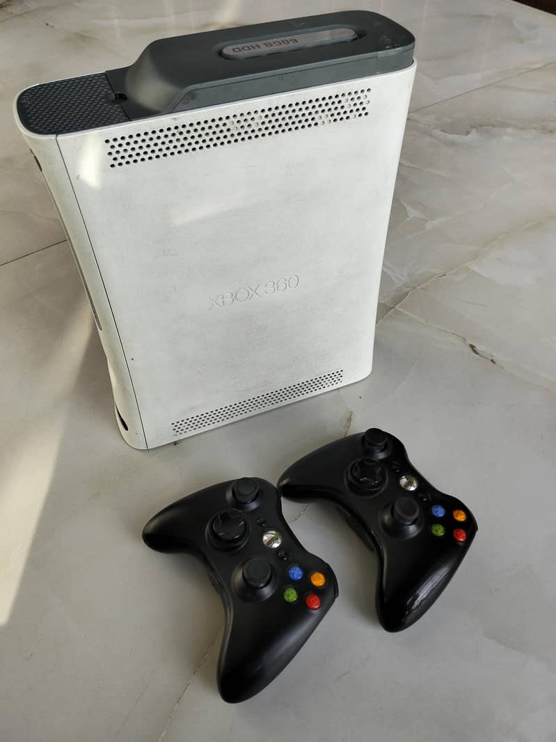 x box 360 with controller 2