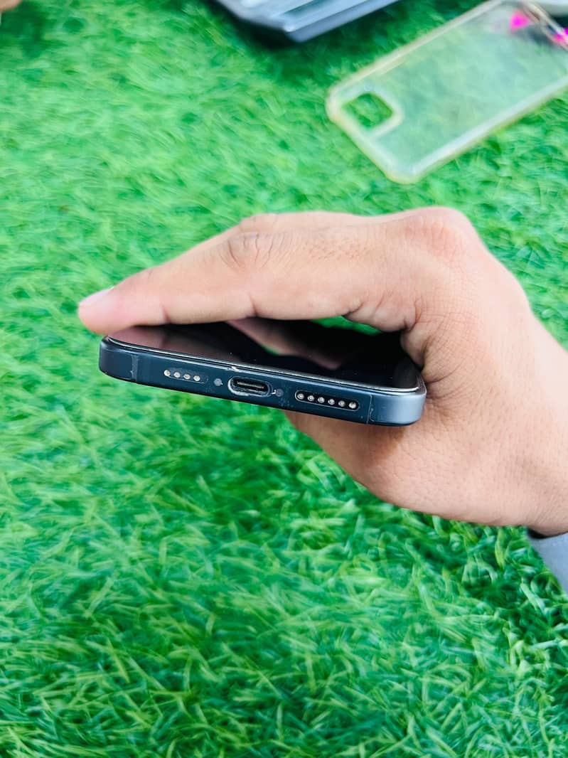 Apple iPhone 15 plus 1